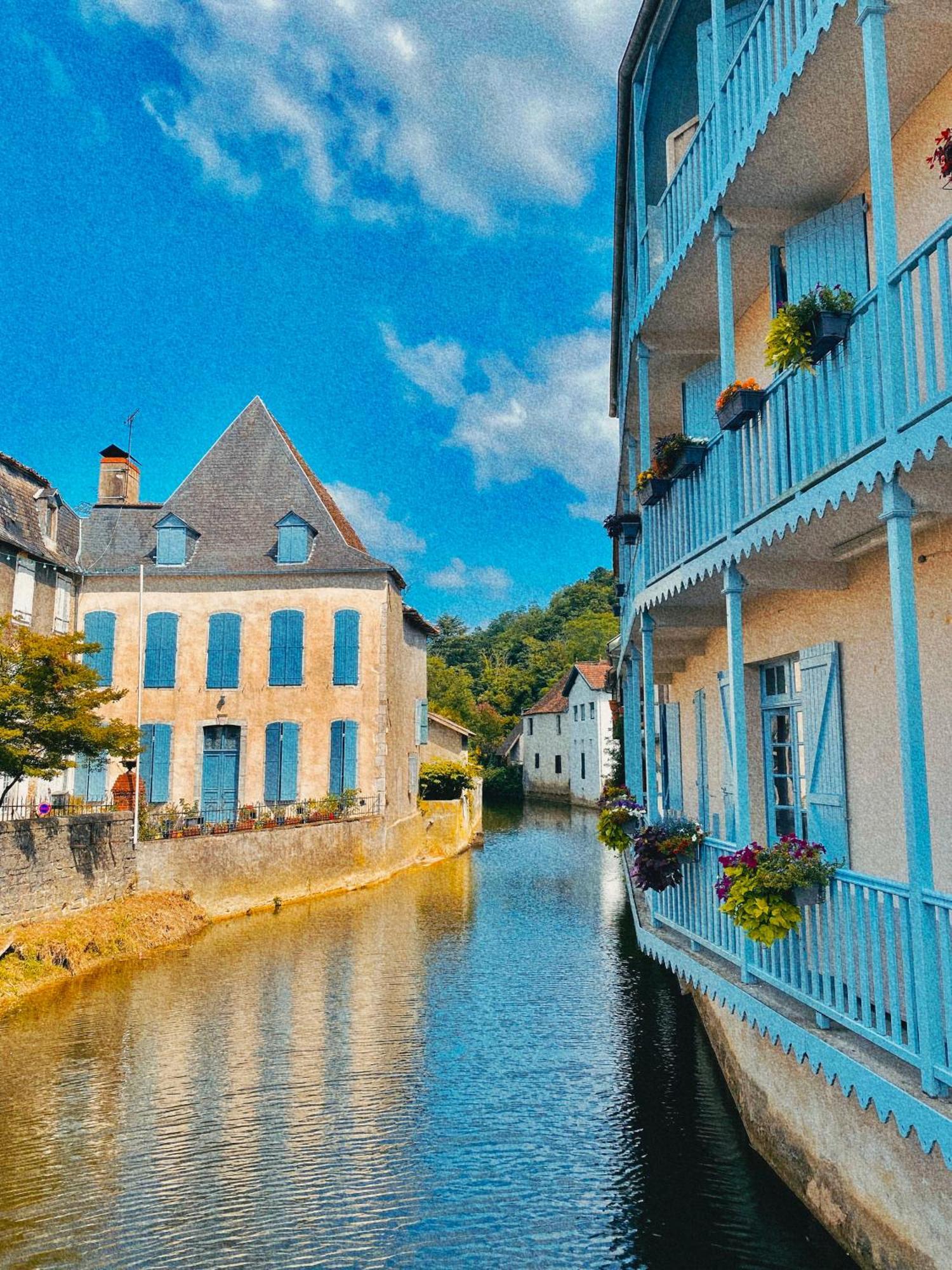 Agreable Petit Gite Avec Piscine Et Jardinet Salies-de-Béarn Kültér fotó
